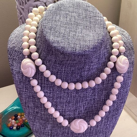 Ivory-Colored Acrylic Bead Necklace with Silvertone Accents - Picture 3 of 5